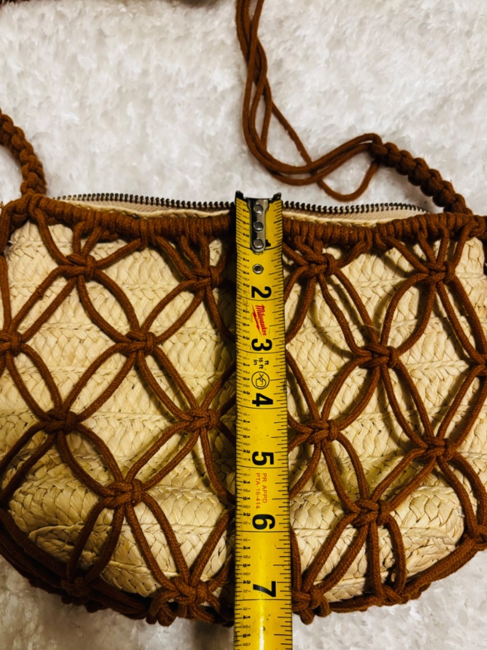 Universal Thread Women’s Boho Crossbody Bag Full Zip - Picture 10 of 11